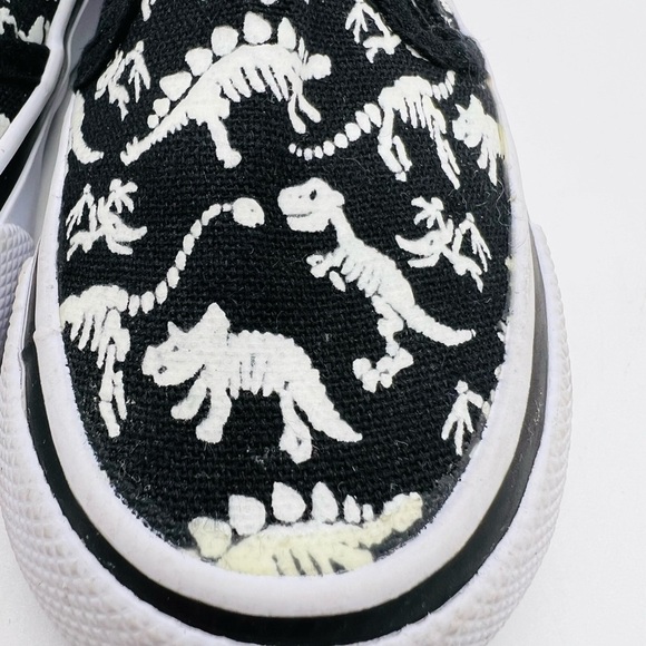 TOMMY BAHAMA BABY BOY SLIP ON SNEAKERS WITH DINOSAUR PRINT SIZE 6 - Picture 13 of 13